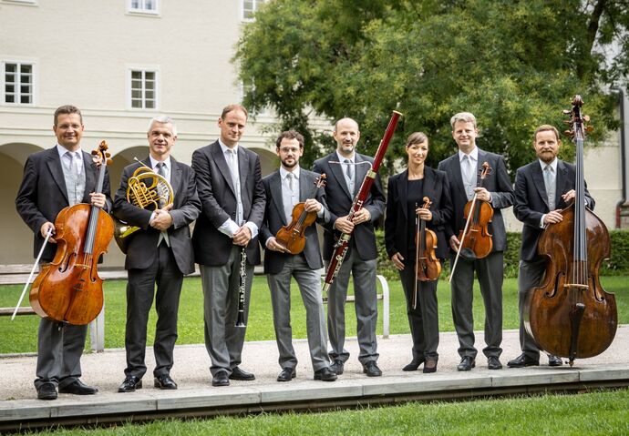 写真：ウィーン八重奏団