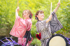 写真：井上姉妹