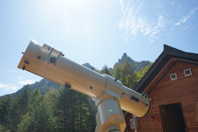 写真：自然の村の大型天体望遠鏡