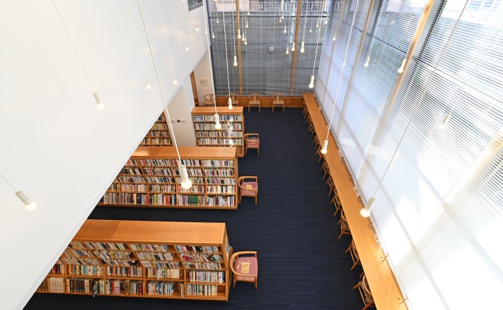 写真：吉祥寺図書館3