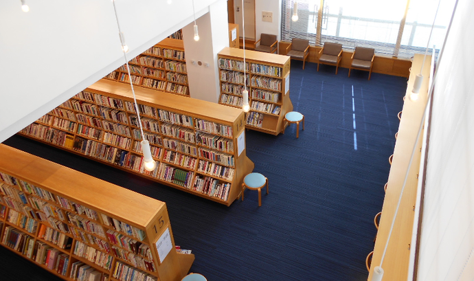 写真：吉祥寺図書館