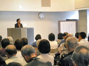 写真：講演会の様子1