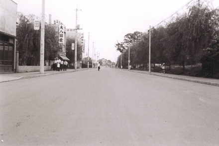 武蔵境駅南口　かえで通り（1）（1969年）