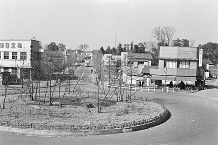 三鷹駅北口駅前広場（1957年）