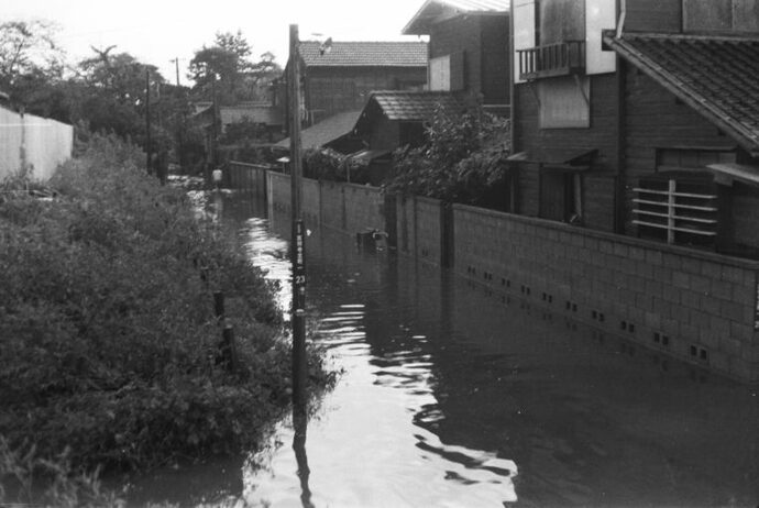 写真：冠水した住宅街の様子