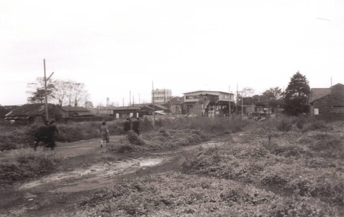 写真：駅周辺の様子