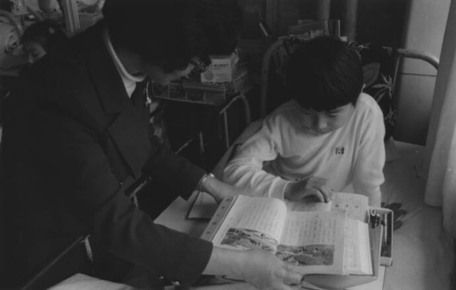 武蔵野赤十字病院内に病気で通学できない子どものため「いとすぎ学級」を開設（1973年）