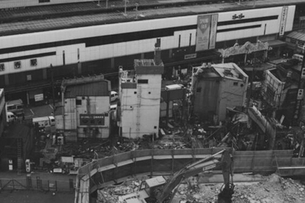吉祥寺駅前三角地帯取り壊し（1986年）
