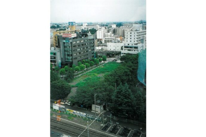 写真：1996年7月30日　農水省食糧倉庫跡地