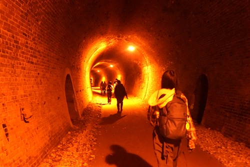 写真：碓氷峠廃線のトンネル