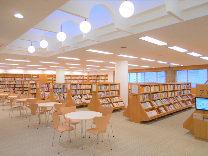 写真：吉祥寺図書館2階