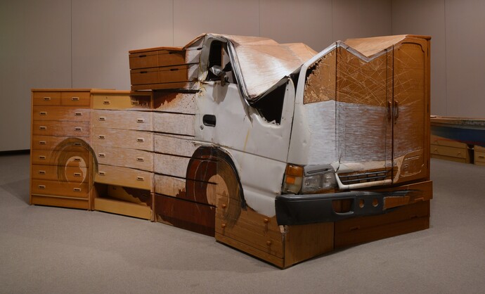 作品:なおす・代用・合体・侵入・連置(震災後東松島で収拾した車の復元)