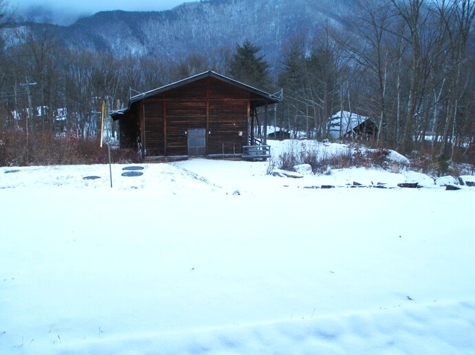写真：12月12日の朝、中央棟から