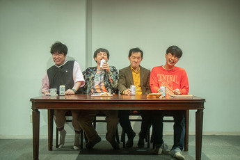 ほろびて上演写真