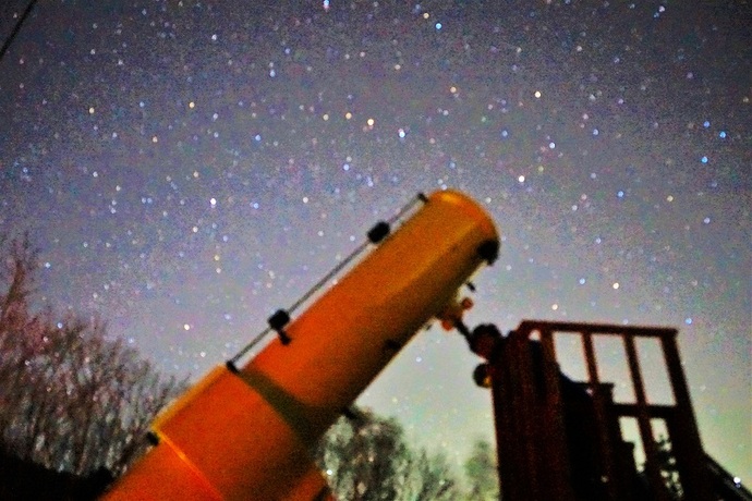 写真：大型天体望遠鏡