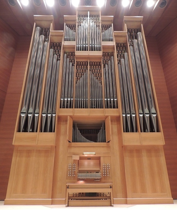 写真:パイプオルガン