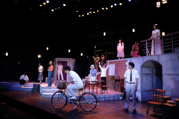 『パール食堂のマリア』舞台写真(再演／2016年)